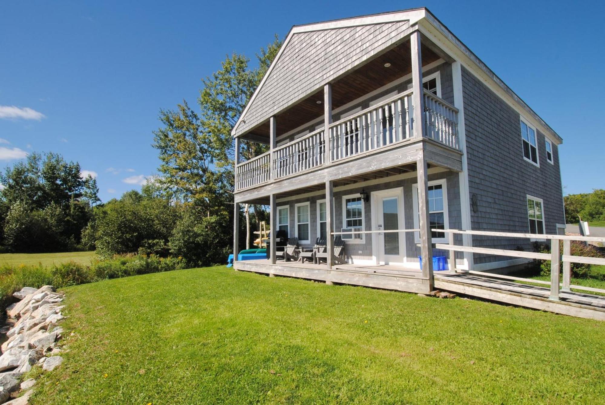 Keltic Quay Cottages & Bayfront Lodge Whycocomagh Kültér fotó