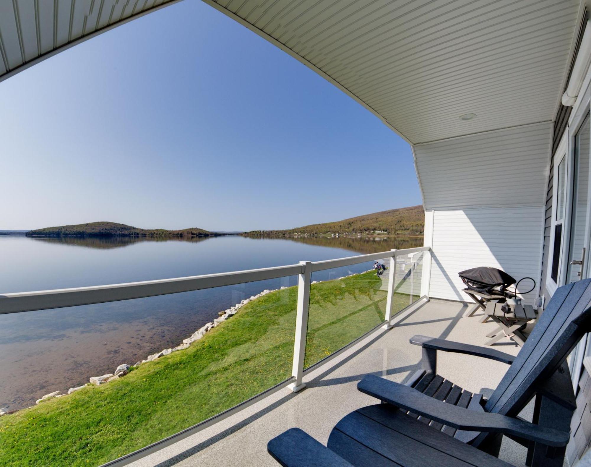 Keltic Quay Cottages & Bayfront Lodge Whycocomagh Kültér fotó