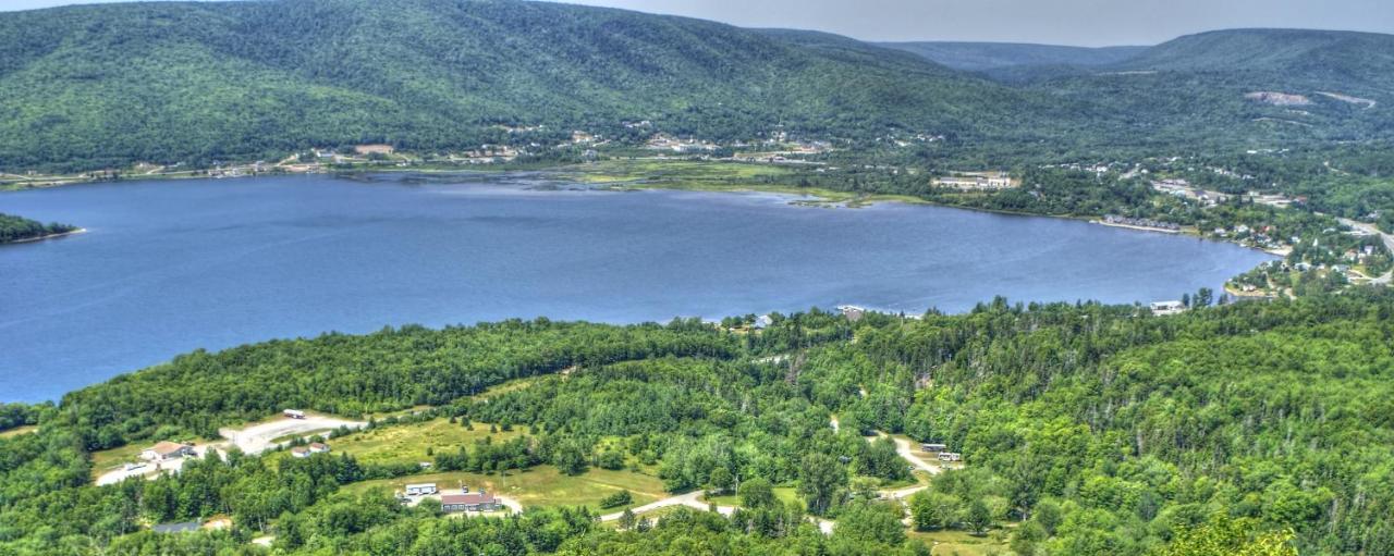 Keltic Quay Cottages & Bayfront Lodge Whycocomagh Kültér fotó